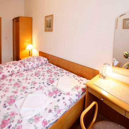 Apartman Moravska Karlovy Vary Exteriér fotografie