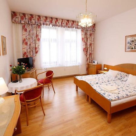 Apartman Moravska Karlovy Vary Exteriér fotografie