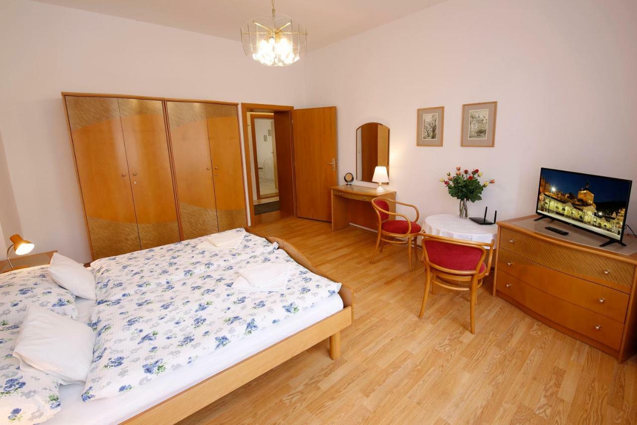 Apartman Moravska Karlovy Vary Exteriér fotografie